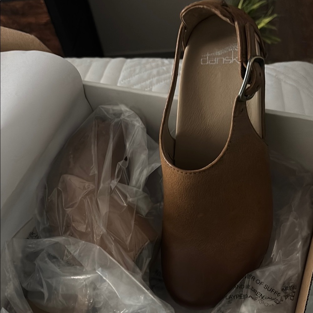 Dansko Women's Tan Leather Mules